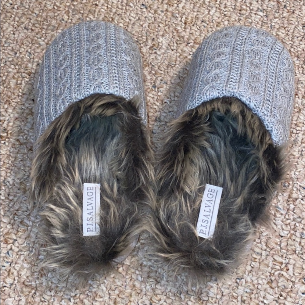 Women’s slippers